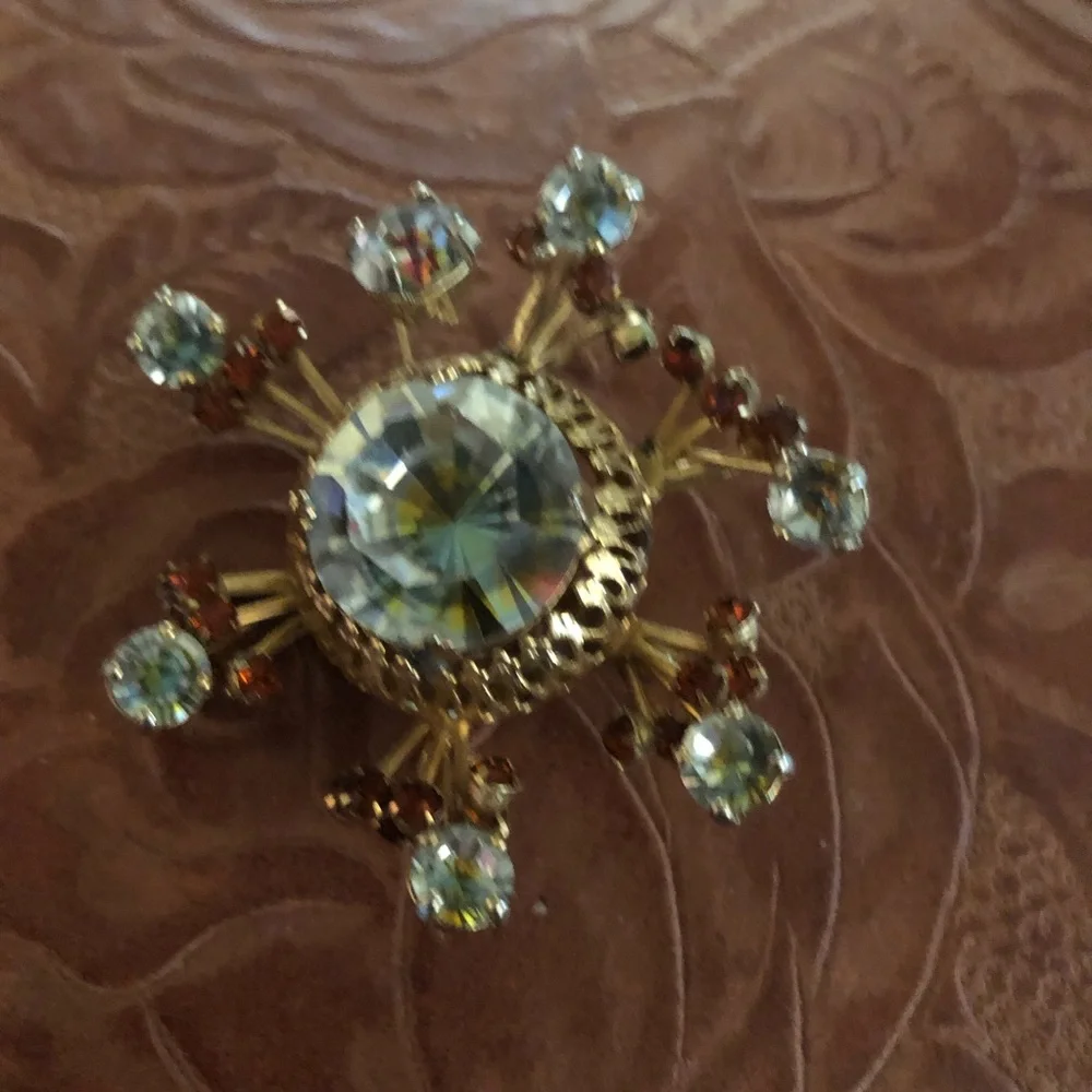 Vendome Rhinestone Encrusted Vintage Pin